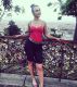 следующее фото