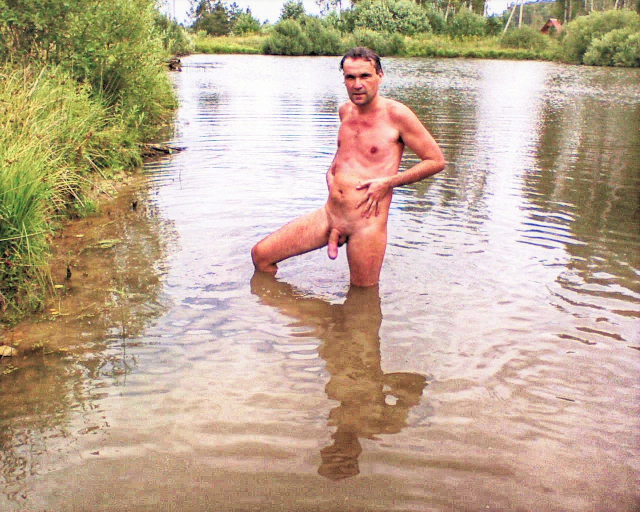 купание мужиков голыми фото 42