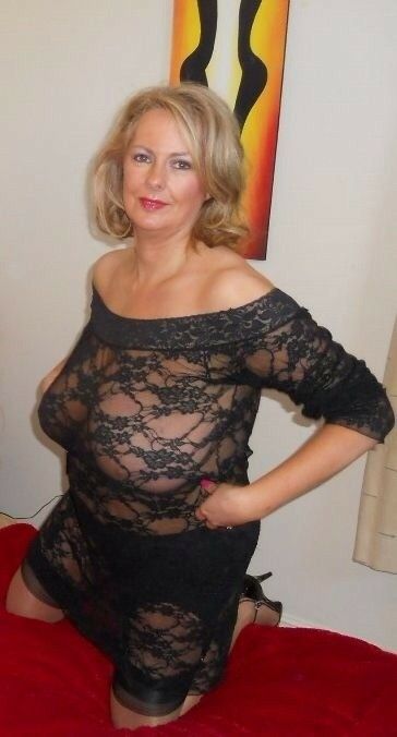 Older Women Escort