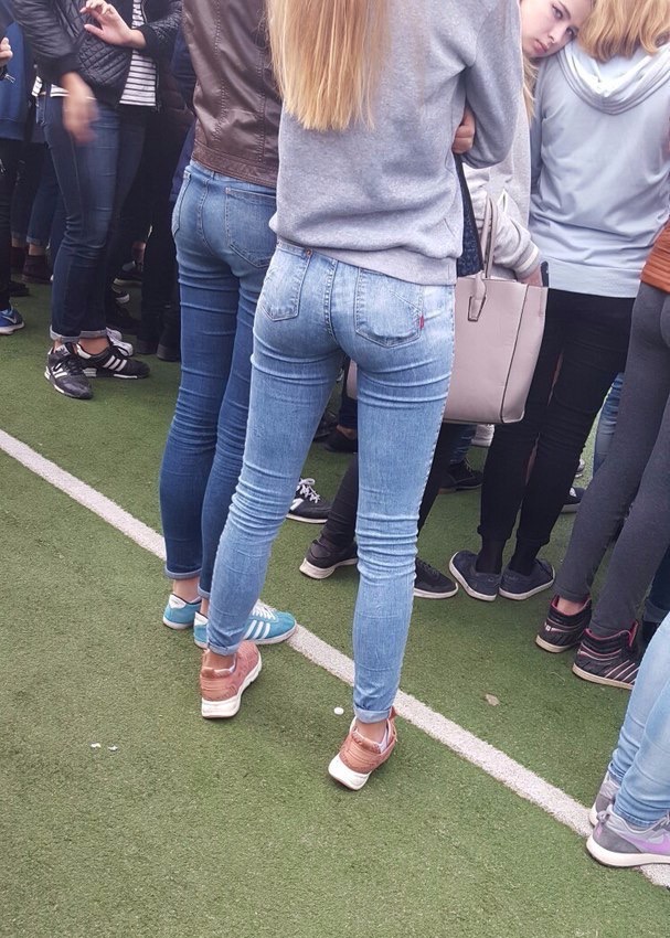 Школьницы В Джинсах